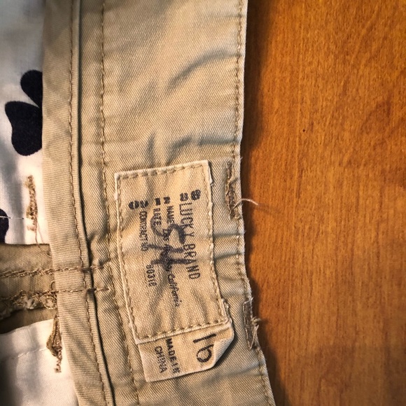Lucky Brand Cargo Shorts - Picture 2 of 3